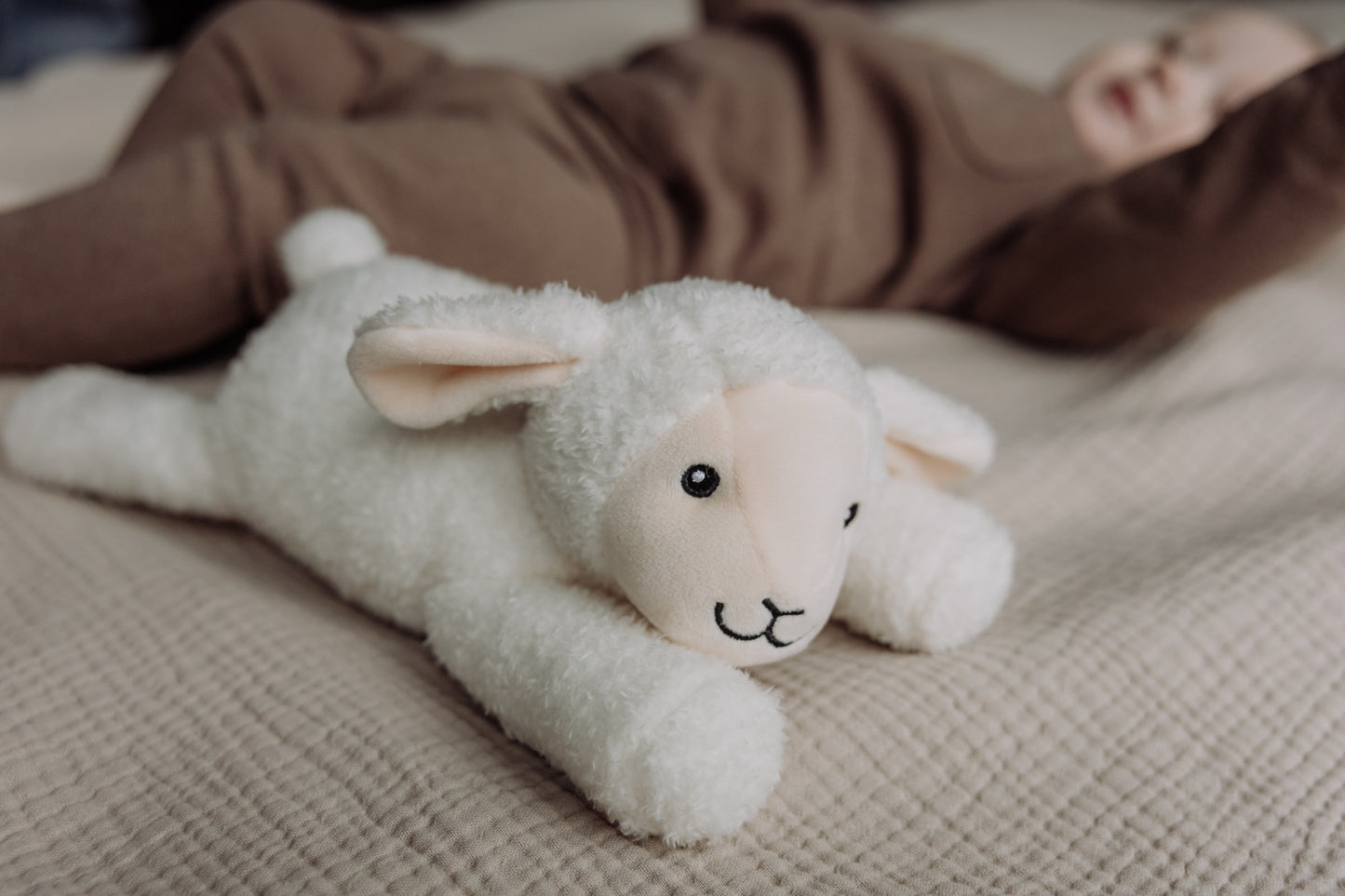 Rosie (beige) - Doudou à cœur battant rechargeable